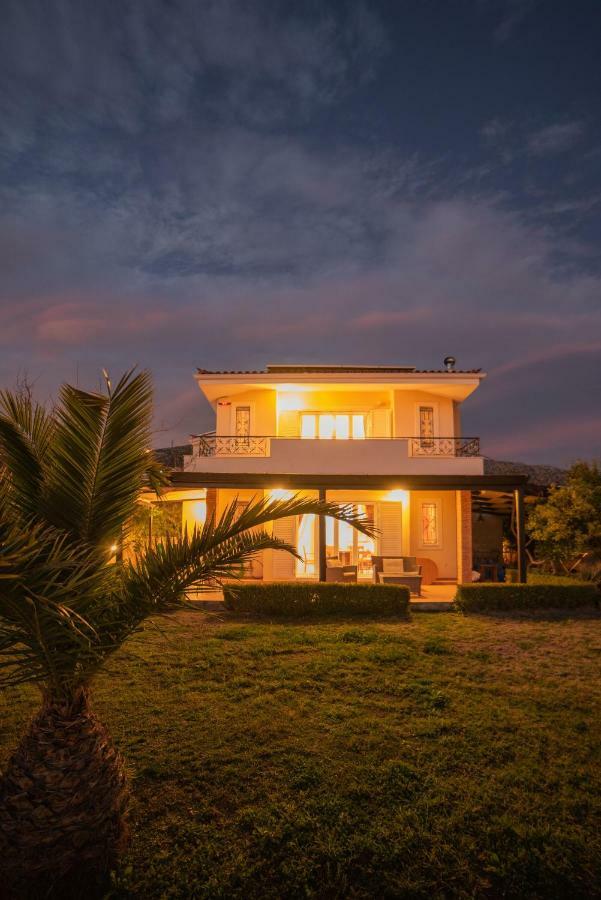 דירות אנביסוס Nostalgia Seaview House מראה חיצוני תמונה