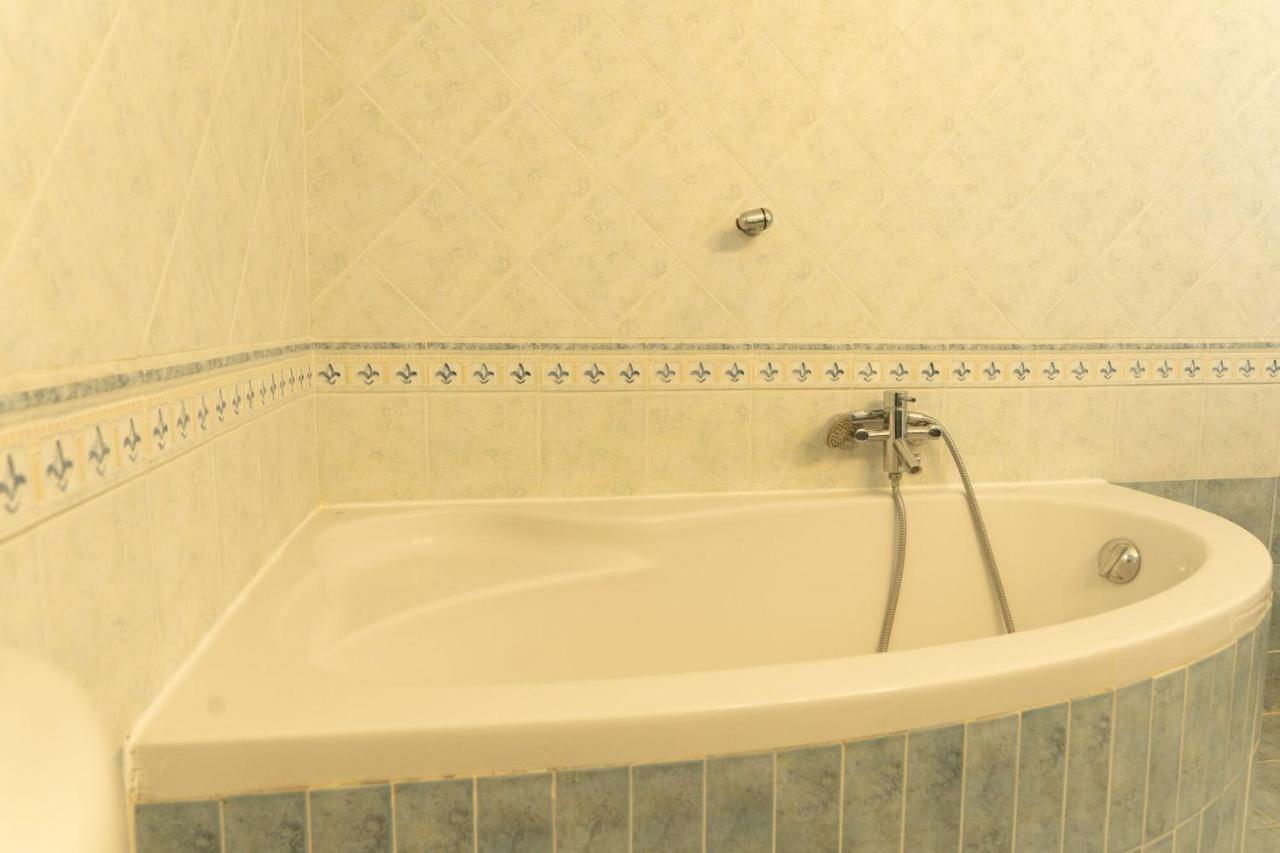 דירות אנביסוס Nostalgia Seaview House מראה חיצוני תמונה